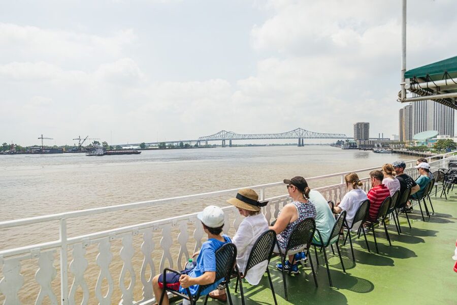 New Orleans: Daytime Steamboat Jazz Cruise + Optional Lunch - Drinks, bars, and extra costs