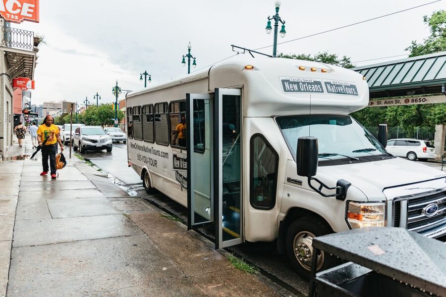 New Orleans: Dead of Night Ghosts and Cemetery Bus Tour - Who Will Enjoy This Ghost Bus Tour?