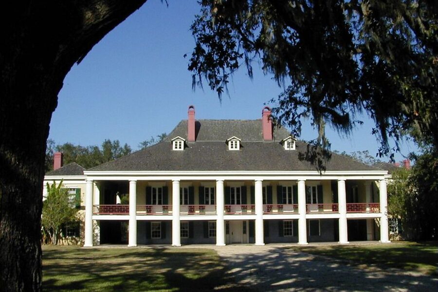 New Orleans: Destrehan Plantation & Airboat Combo Tour - Alligators, catfish, nutria, and the surprise factor