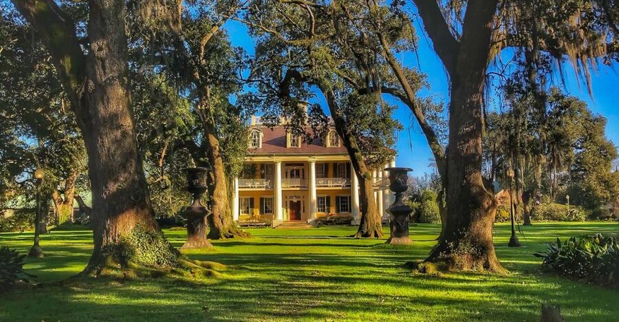 New Orleans: Destrehan Plantation, Houmas House & Lunch - The old river road and Tezcuco’s ruins