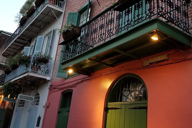 New Orleans Evening Small-Group Haunted Walking Tour - The halfway pause at Harry’s Corner Bar