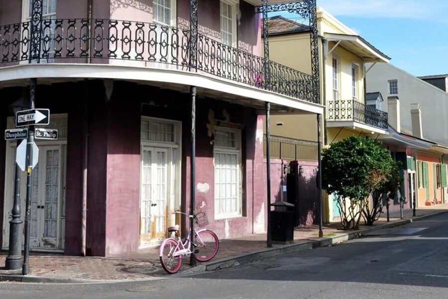 New Orleans: Five-in-One City Walking Tour - Burial customs and the St. Louis Cemetery theme