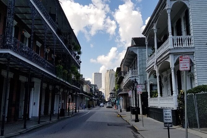 New Orleans French Quarter and Garden District Bike Tour - What the guides add to the ride