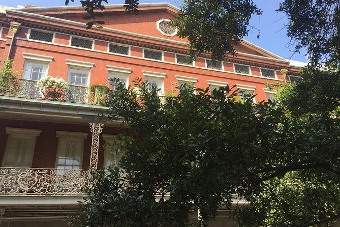 New Orleans French Quarter Architecture Walking Tour - Cabildo and Presbytere: history built around the square
