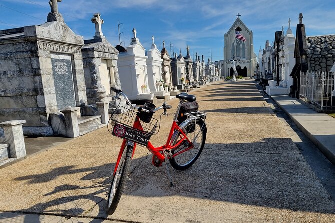 New Orleans French Quarter & Cemetery Bike Tour - Faubourg Marigny and the local view