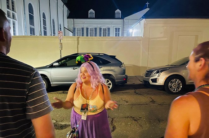 New Orleans French Quarter Dark History, Haunts, and Laughs Tour - Lafitte’s Blacksmith Shop offers a useful 15-minute pause