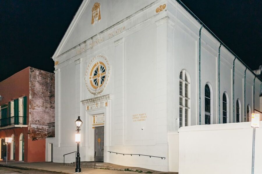 New Orleans: French Quarter Ghost Tour with Interior Visit - Key points at a glance