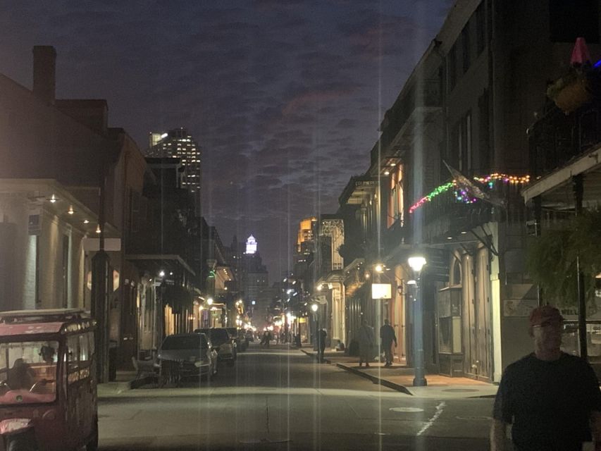 New Orleans: French Quarter Ghosts and True Crime Tour - Booking details that affect your decision