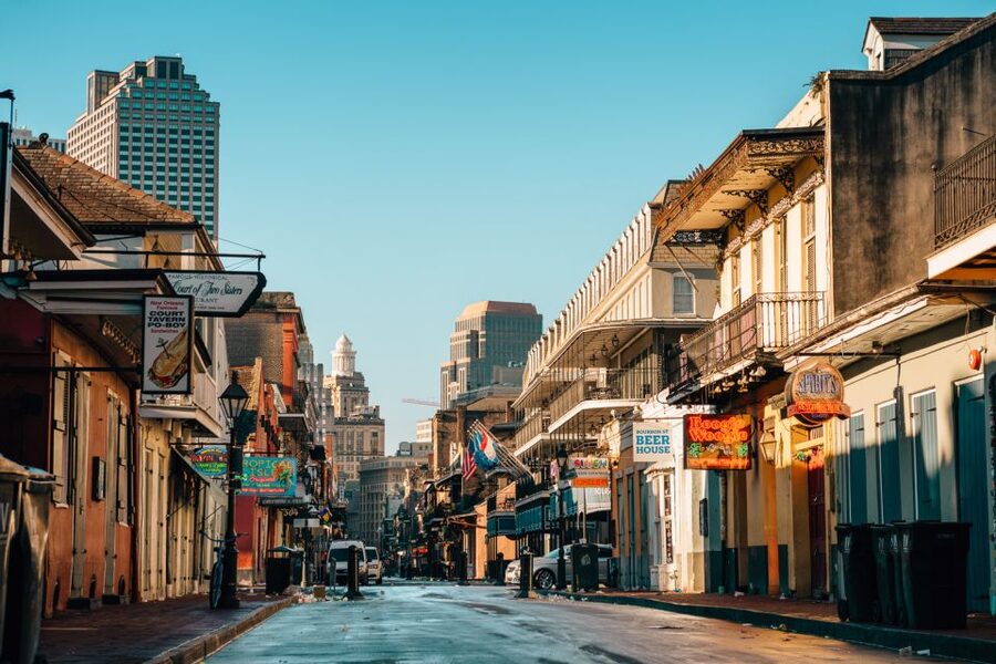 New Orleans: French Quarter Photo Shoot and Walking Tour - When to book this experience