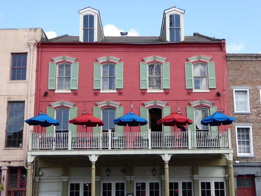 New Orleans: French Quarter Walking Tour - A quick look toward the Mississippi River