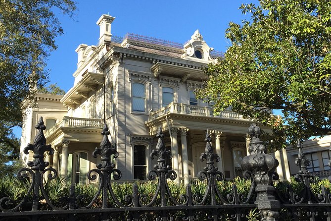 New Orleans Garden District Architecture Tour - From family residence to school library