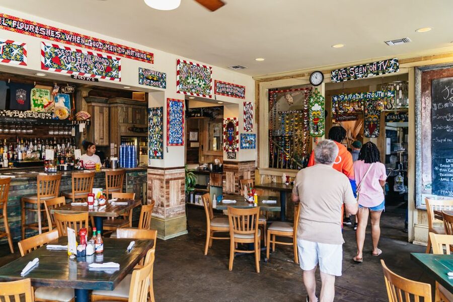 New Orleans: Garden District Food, Drinks & History Tour - Food quality and menu expectations