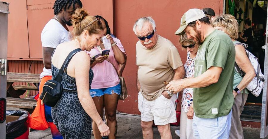New Orleans: Garden District Food, Drinks & History Tour - Why this tour works as a New Orleans introduction