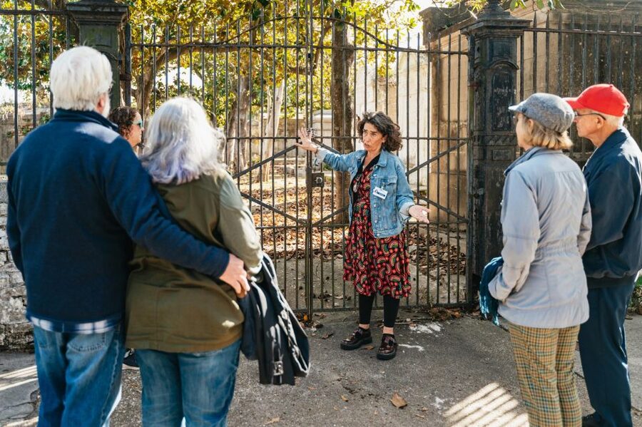 New Orleans: Garden District Guided Walking Tour - A relaxed pace, but not an effortless walk