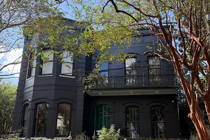 New Orleans Garden District Tour - Garden District homes with Hollywood connections