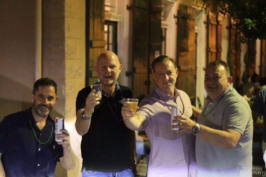 New Orleans: Ghost and Haunted Pub Crawl Tour with Free Shot - Should you book the New Orleans Ghost and Haunted Pub Crawl?