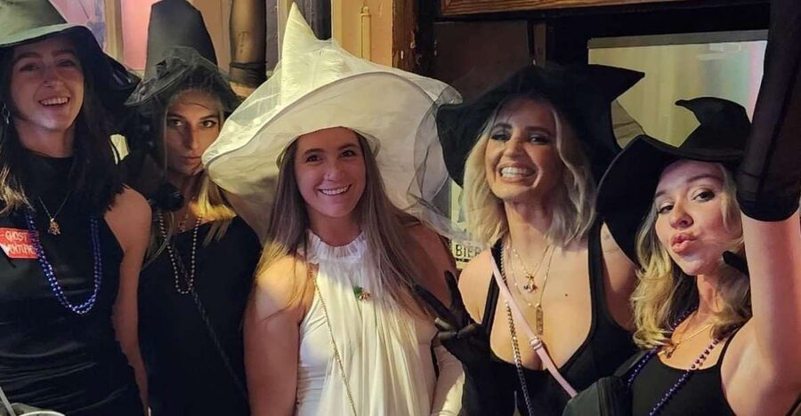 New Orleans: Ghost and Haunted Pub Crawl Tour with Free Shot - Andrew Jackson Hotel and the Old Ursuline Convent