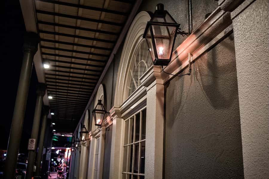New Orleans: Ghosts & Spirits Interactive Walking Tour - Meeting Marie Laveau and learning about Voodoo