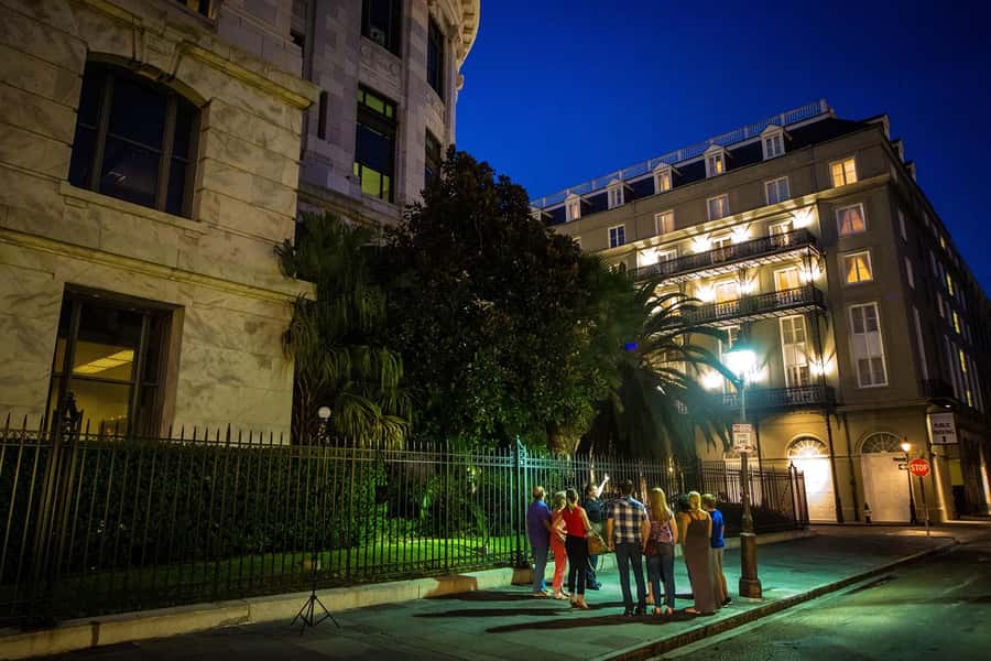 New Orleans: Ghosts & Spirits Interactive Walking Tour - What the stops feel like on foot