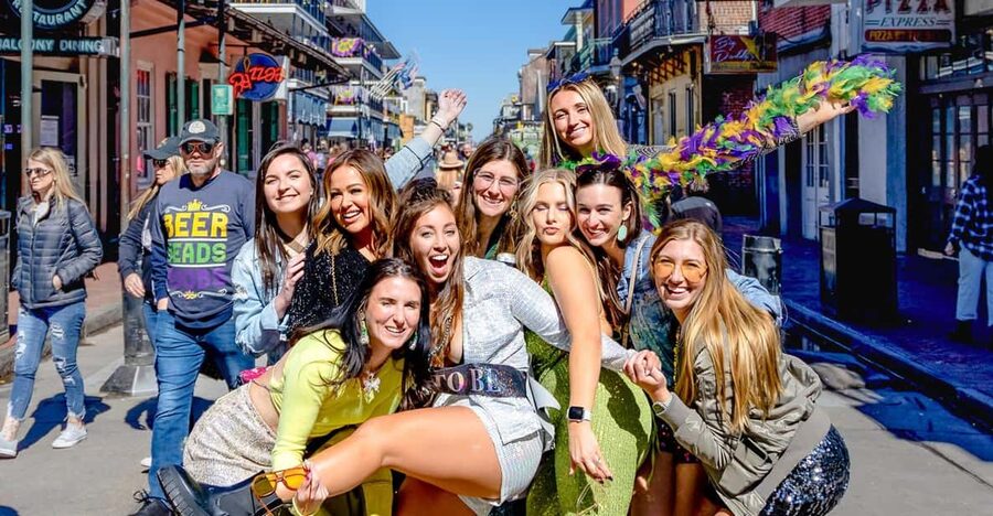 New Orleans: Guided Bourbon Street Bar Crawl with Shots - Key points to know before you book