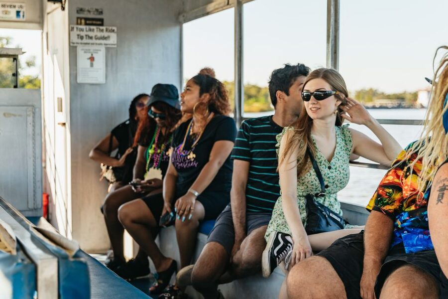 New Orleans: Guided Swamp Cruise by Tour Boat - Cajun life and 2,000 years of place