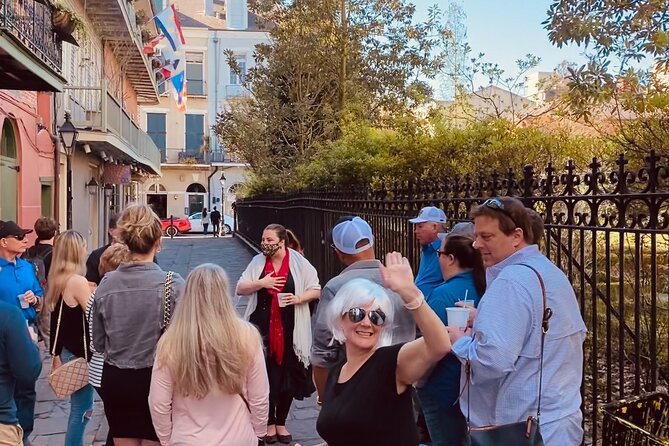New Orleans Happy Hour Ghost Walking Tour Pub Crawl - Why this ghost tour works best at happy hour