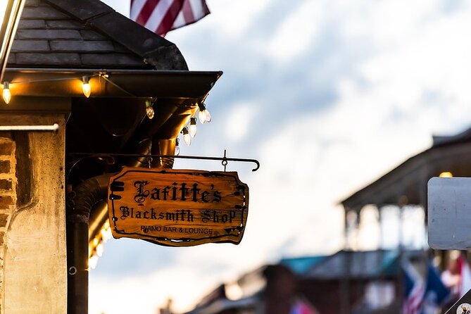 New Orleans: Haunted Pub Crawl - Starting at 809 Royal Street