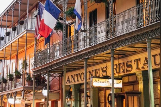 New Orleans Historical and Haunted Walking Tour - Drinks, bars, and the real pace of the tour