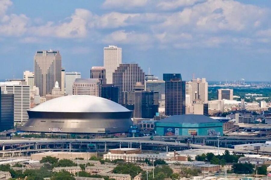 New Orleans: History, Culture & Architecture Guided Tour - What the guide adds to the ride