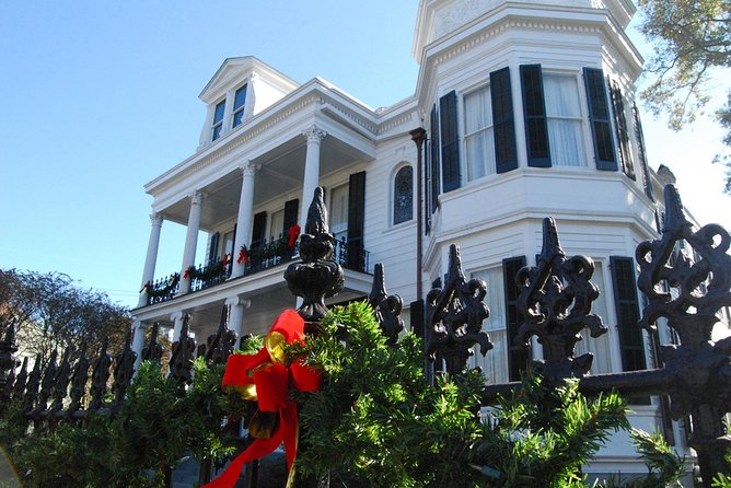 New Orleans Holiday Bus Tour: Jingling Through the Crescent - Starting in the French Quarter at Jackson Square