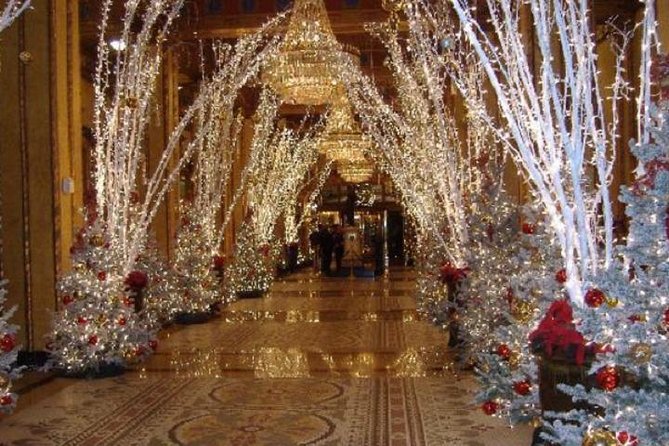 New Orleans Holiday Bus Tour: Jingling Through the Crescent - Audubon Park and the St. Charles streetcar route