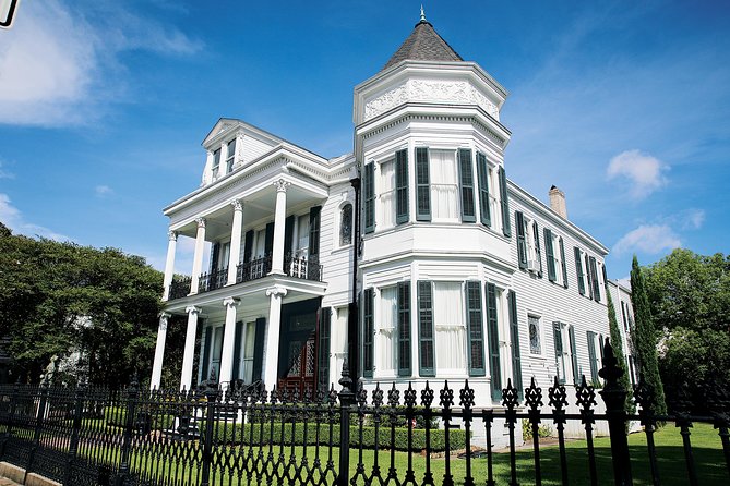 New Orleans Homes of the Rich and Famous Tour of the Garden District - Is $30 a fair price?