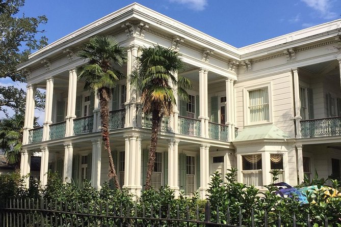 New Orleans Homes of the Rich and Famous Tour of the Garden District - How to get the most from the walk