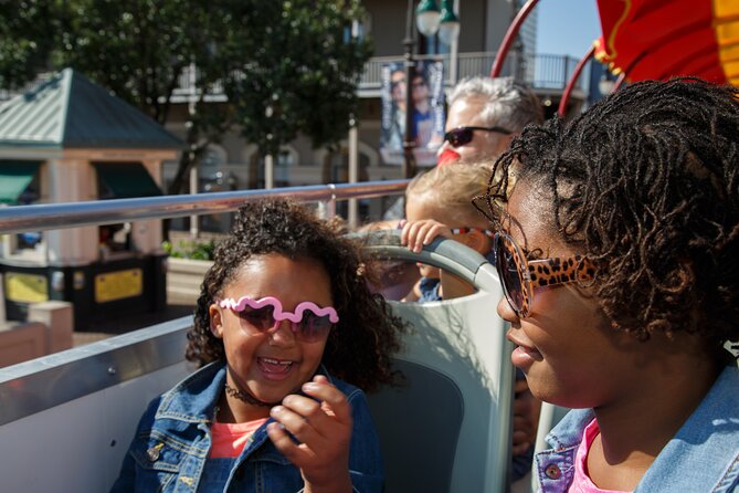 New Orleans Hop-On Hop-Off and Garden District Walking Tour - Stops 11 to 15: Magazine Street and the Garden District