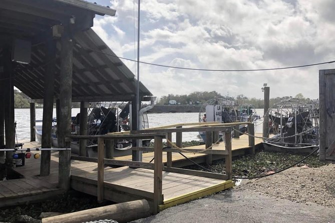 New Orleans Large Airboat Swamp Tour - The guides make the ride