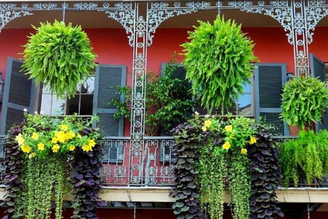 New Orleans Mardi Gras 2026 Experience - Burial customs, voodoo, and the darker side of New Orleans