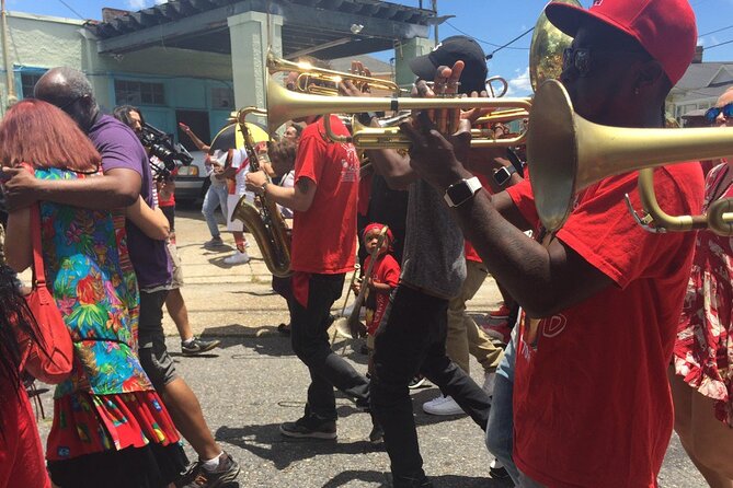 New Orleans Music Walking Tour - Bourbon Street reveals the city’s less expected musical sides
