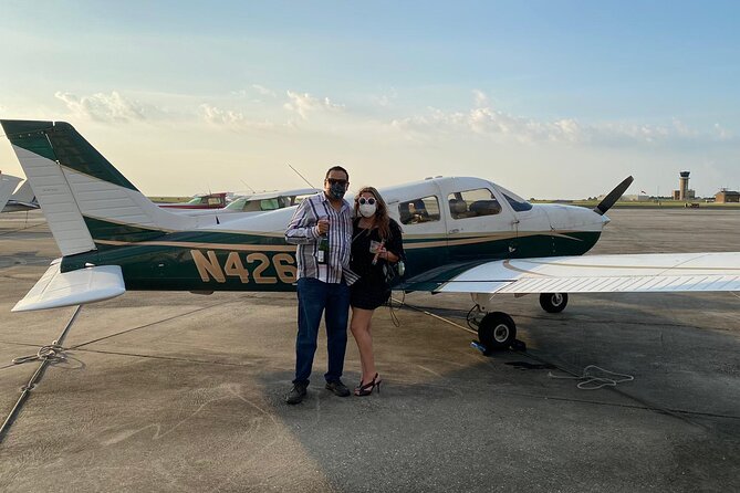 New Orleans Night Sightseeing Flight - Pilot Commentary and Personal Attention
