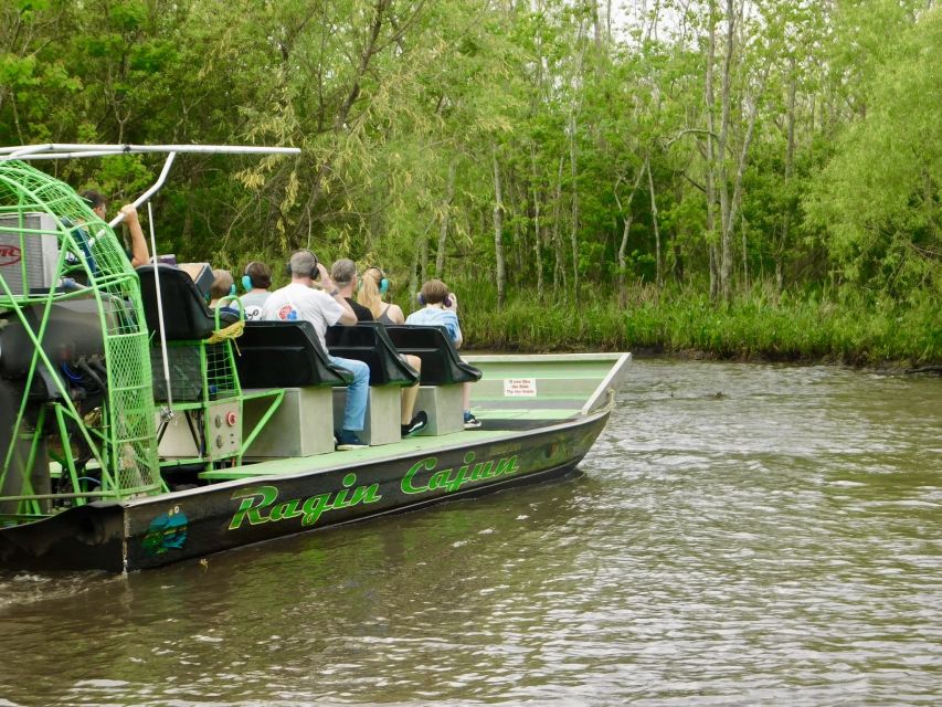 New Orleans: Oak Alley or Laura Plantation & Airboat Tour - One day, two sides of Louisiana