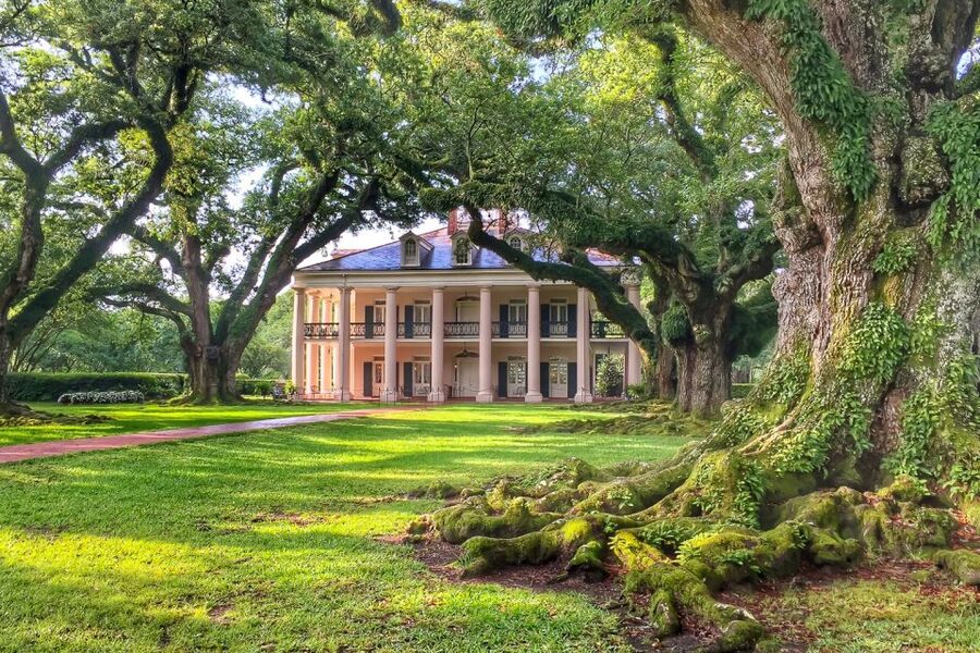 New Orleans: Oak Alley Plantation Tour with Transportation - From New Orleans to the Mississippi River plantations