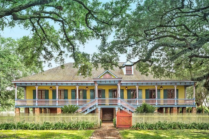 New Orleans Plantation Tour with Transportation - Why this plantation trip is different from a mansion visit