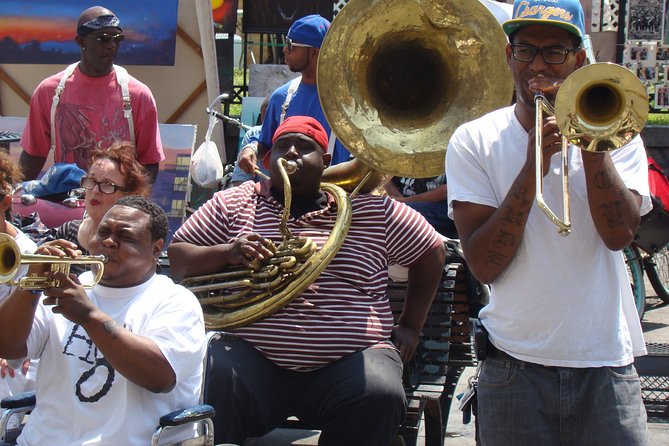 New Orleans Scavenger Hunt Adventure - Heat, rain, and construction can change the experience