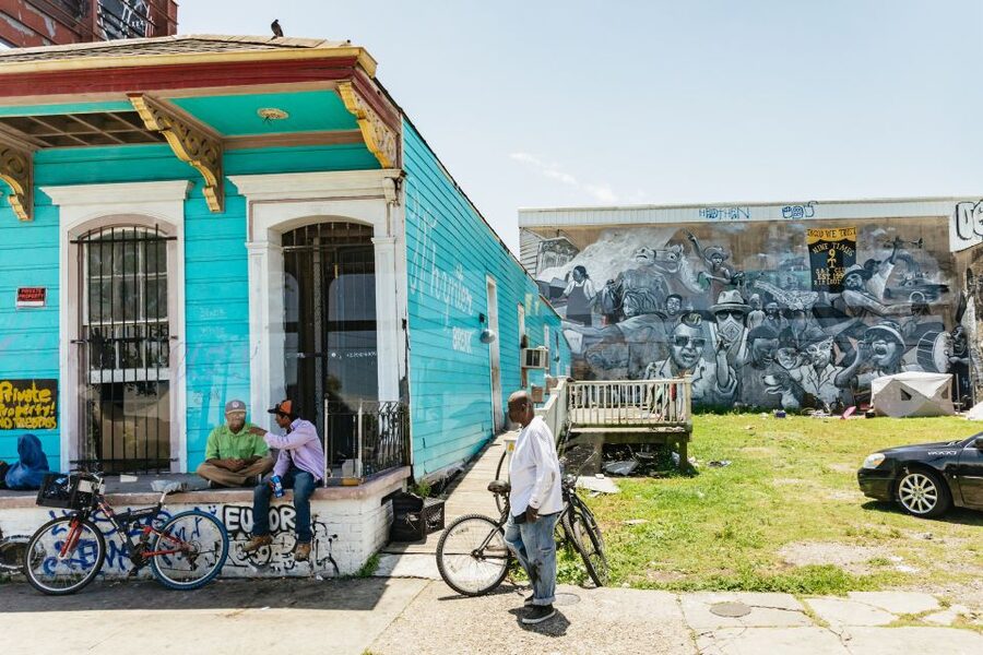 New Orleans: Sightseeing Bus Tour - Uptown, the universities, and the St. Charles streetcar