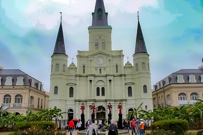 New Orleans Sightseeing City Tour - St. Louis Cemetery No. 3 and above-ground burials