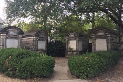 New Orleans Small-Group Garden District Walking Tour