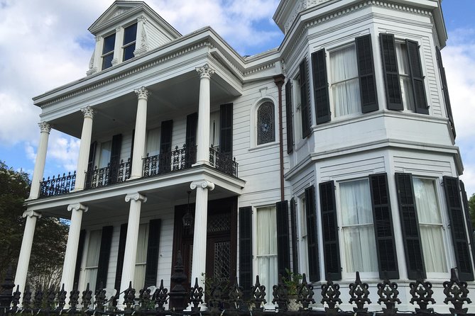 New Orleans Small-Group Garden District Walking Tour - Why the small group matters