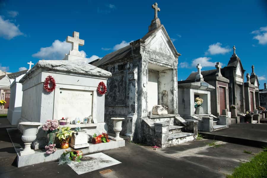 New Orleans: St. Louis Cemetery #3 Guided Walking Tour - The Hunchbacked Photographer and Other Unusual Stories
