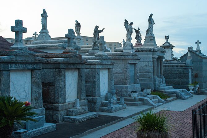 New Orleans St. Louis Cemetery No. 3 Walking Tour - Why St. Louis Cemetery No. 3 makes a good New Orleans stop