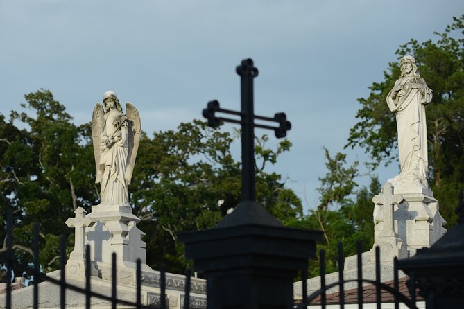 New Orleans St. Louis Cemetery No. 3 Walking Tour - Stories that turn stone into character