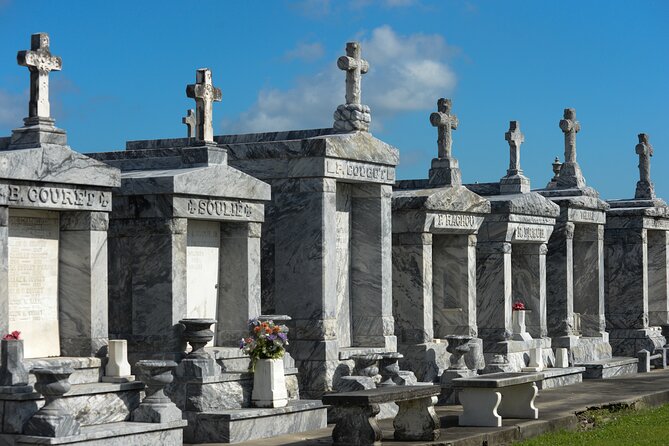 New Orleans St. Louis Cemetery No. 3 Walking Tour - A guide who welcomes questions